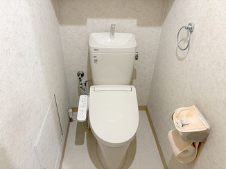 トイレリフォーム お掃除しやすく節水性能にも優れたトイレ