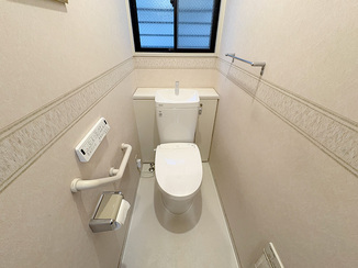 トイレリフォーム 使い方に合わせて便座を選んだ快適な2箇所のトイレ
